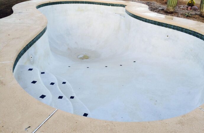 Pool Acid Wash, SoFlo Pool Decks and Pavers of Palm Beach Gardens